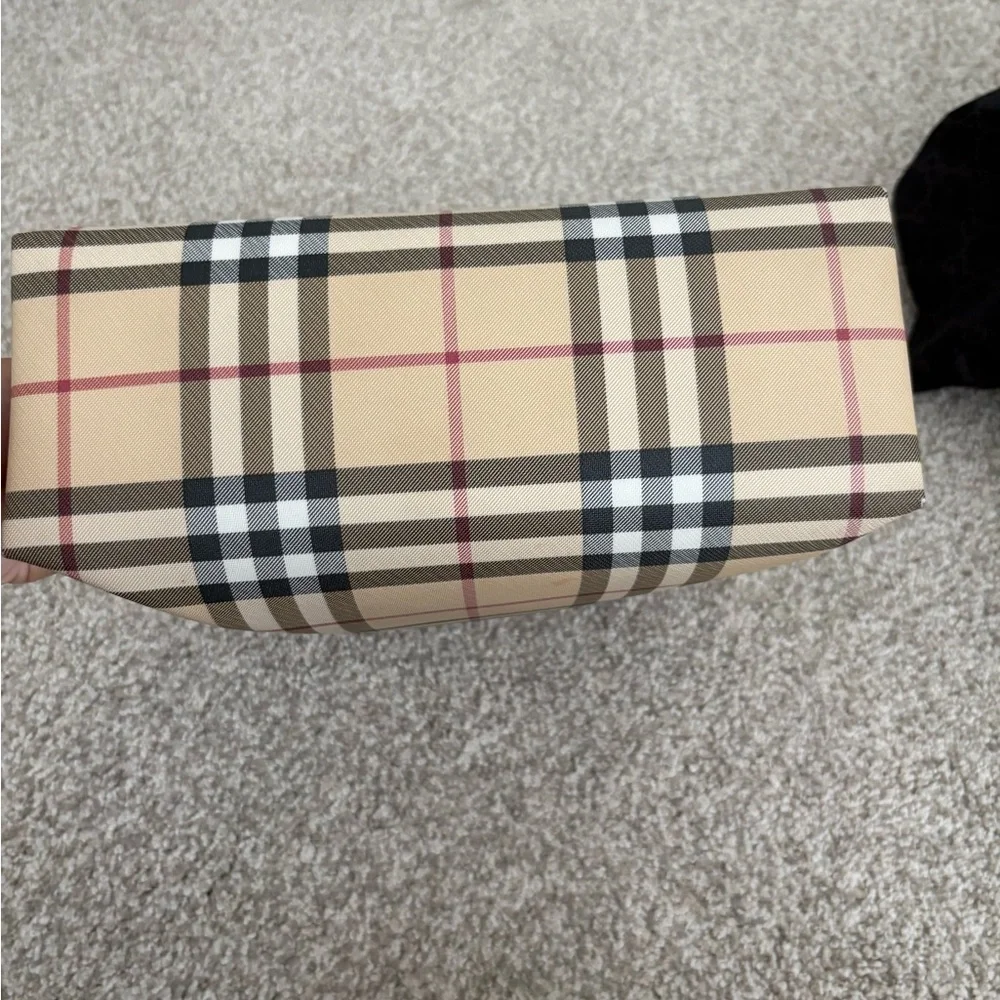 Burberry Beige Checkered Women's Bag - Picture 2 of 7